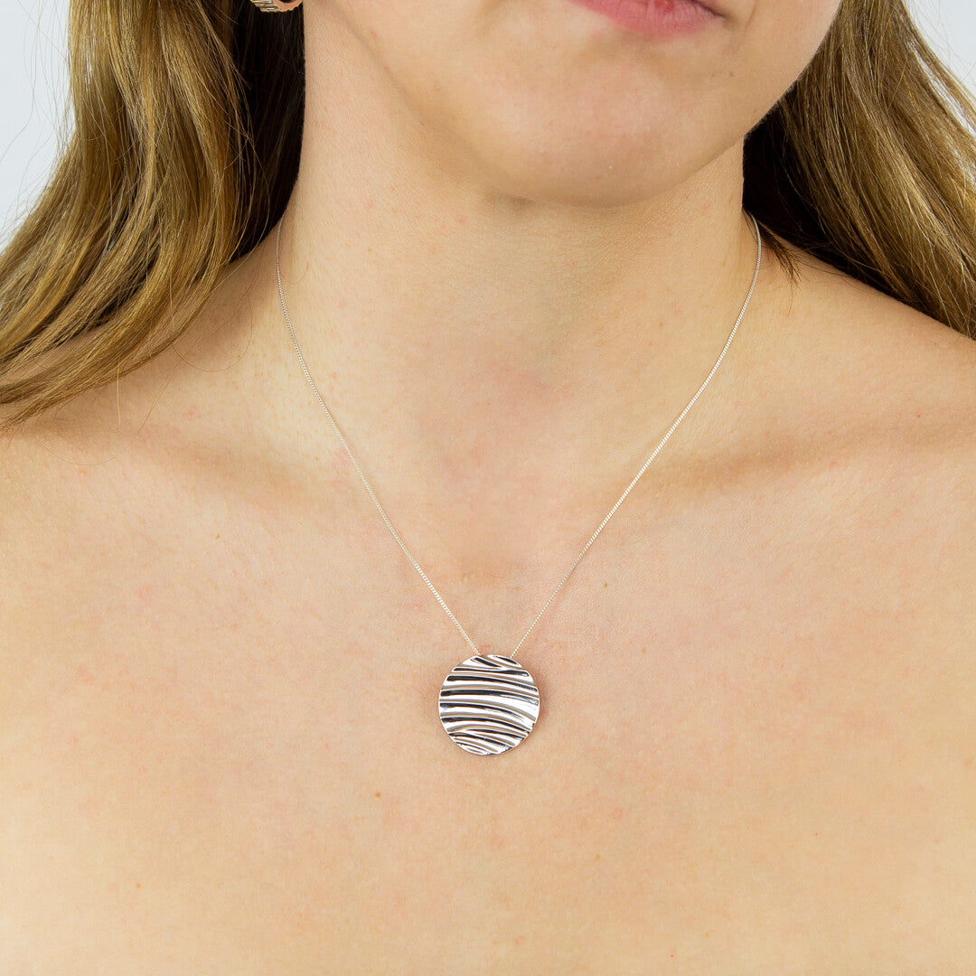 Ripple Texture Disc Pendant